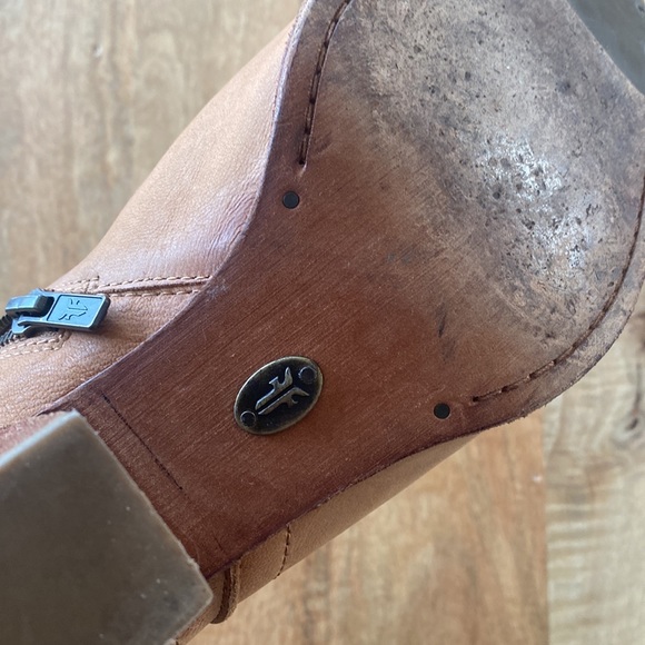 Frye Booties Tan 10 - Picture 7 of 9